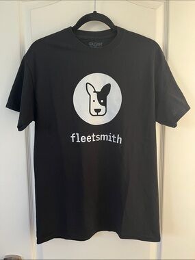 Gildan Black Puppy Dog Face Circle Logo Fleetsmith Shortsleeve Crew T-Shirt